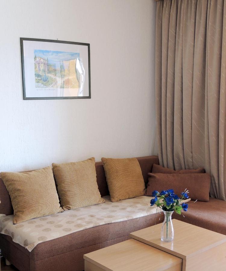 Apartman Husic Паг Екстериор снимка