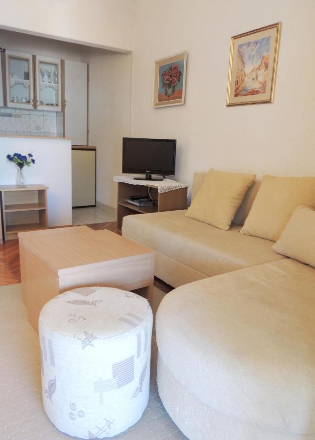 Apartman Husic Паг Екстериор снимка