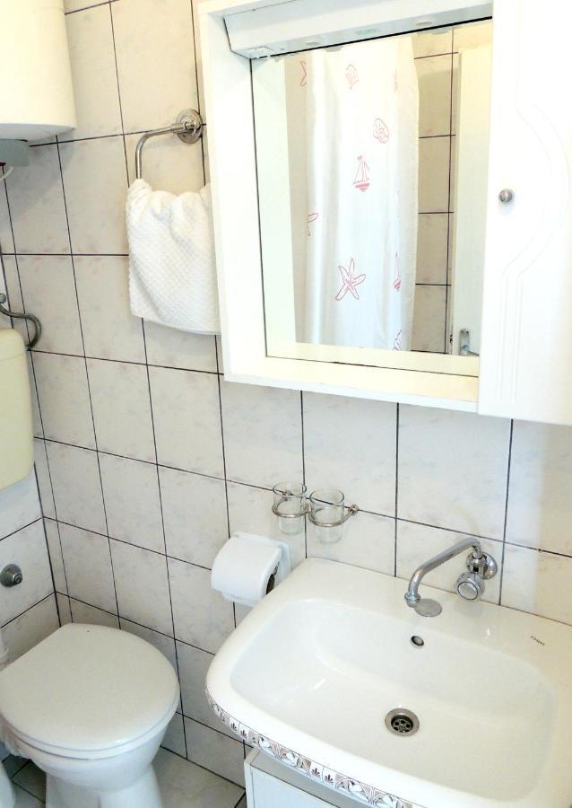 Apartman Husic Паг Екстериор снимка