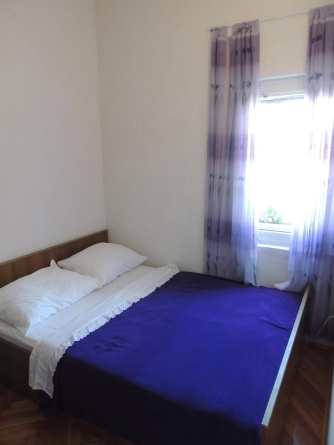 Apartman Husic Паг Екстериор снимка